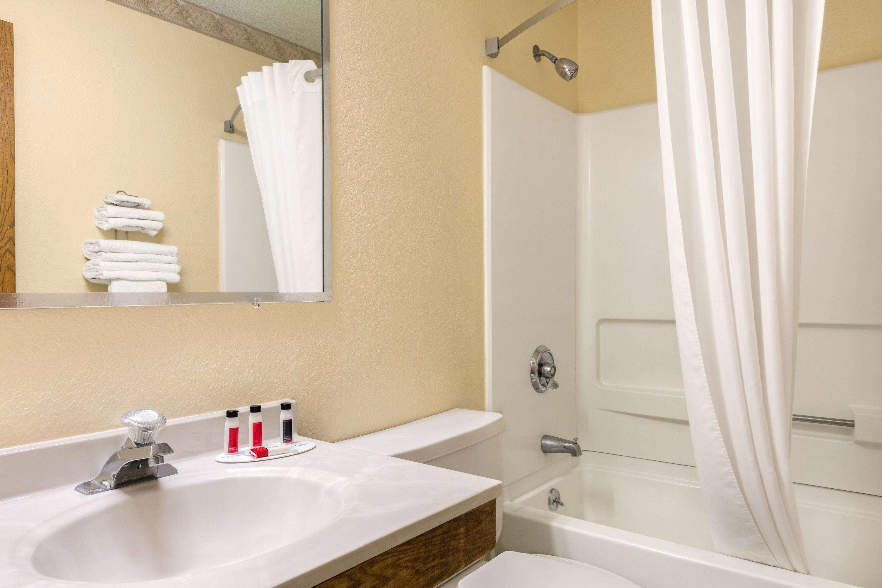 Comfort Inn Detroit - Troy Clawson Ngoại thất bức ảnh